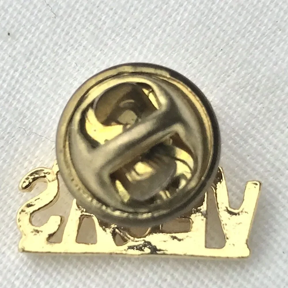 Las Vegas Vintage Pin Brooch Gold Tone Small